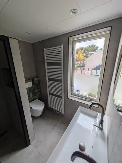 Badkamer renovatie IJsselmuiden door Klusbedrijf Wajer, foto 3 van 4